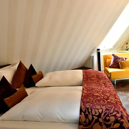 Villa Mittermeier, Hotellerie & Restaurant-2